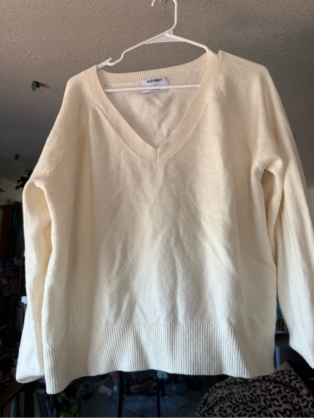 Old Navy Soft Cream V-Neck Pullover Sweater